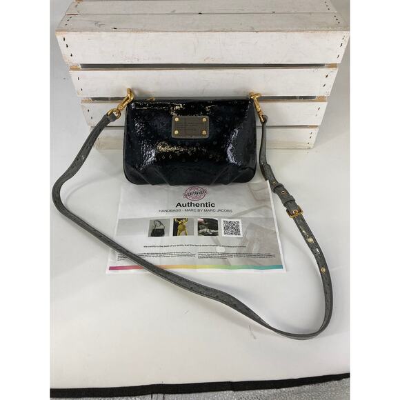 MARC JACOBS SMALL BLACK, GRAY EMBOSSED OSTRICH CROSSBODY BAG - Picture 2 of 12